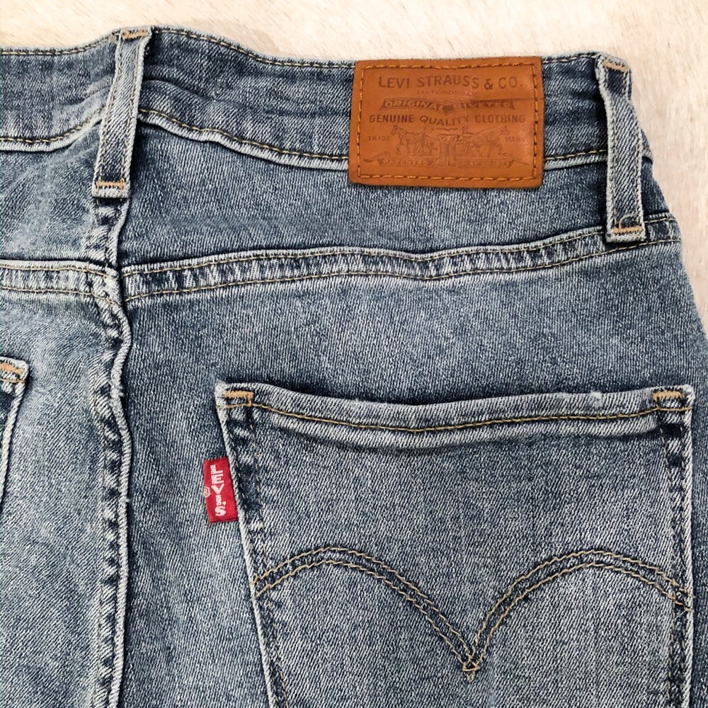 Levi’s 721 Distressed Skinny Jean From Revolve!